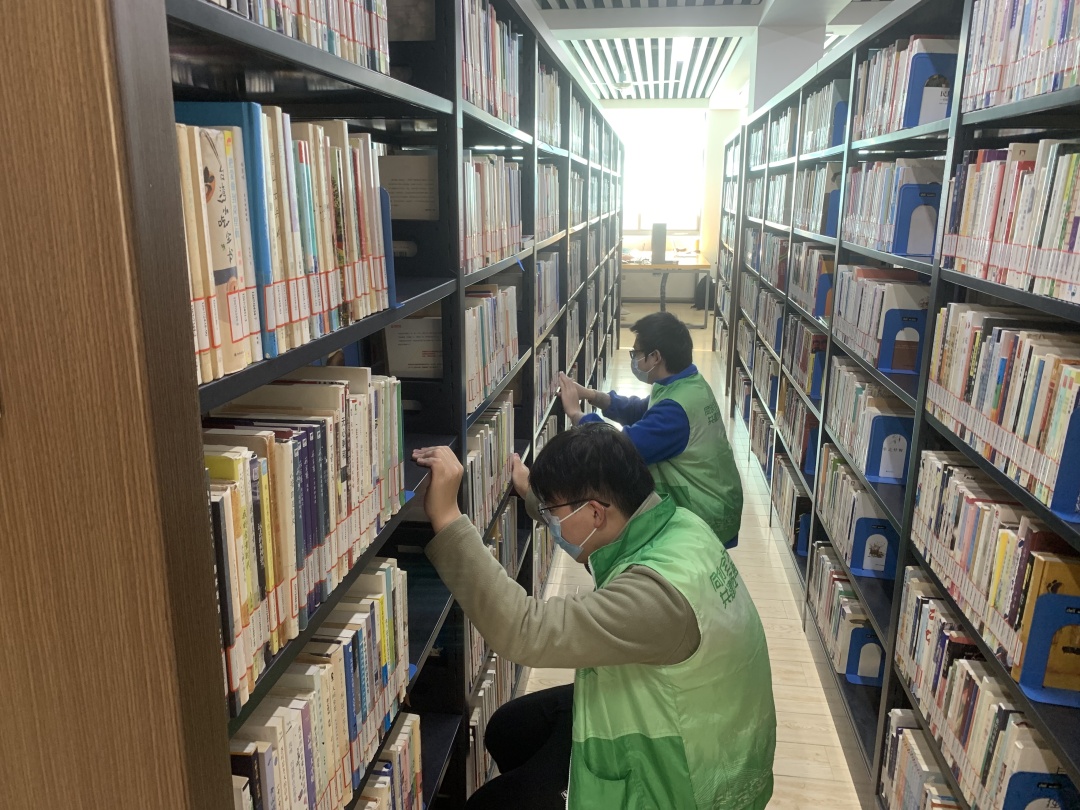这群杨浦学子做起了“图书管理员” 图书管理服务